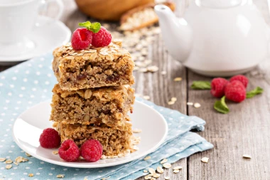 Zdravi voćni snack: Zamrznute zobene pločice idealne za doručak i užinu