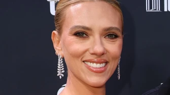 Elegancija u boji šampanjca: Scarlett Johansson u haljini koja je zasjenila sve