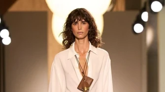 Michael Kors u novoj kolekciji spojio zemljane tonove i eleganciju – sljedeće sezone nosimo safari estetiku