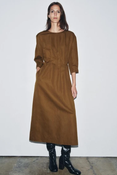 Zara ima jesenske modele midi haljina koje laskaju svakoj figuri