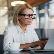 Sve što trebaš znati o menopauzi: Od prvih znakova do terapija