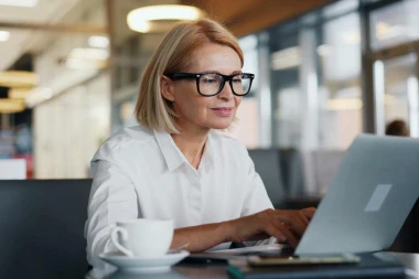 Sve što trebaš znati o menopauzi: Od prvih znakova do terapija