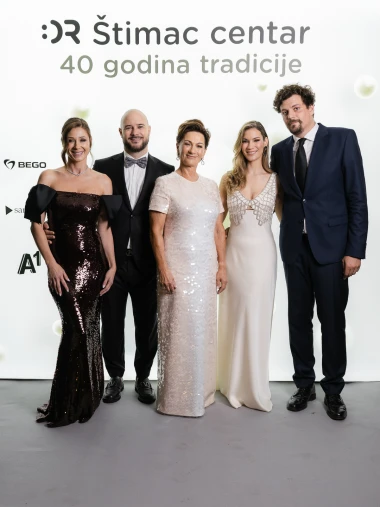 Uz poznata lica i biserne osmijehe, Štimac dental centar proslavio 40 godina izvrsnosti na prvom gala događaju nakon ljeta
