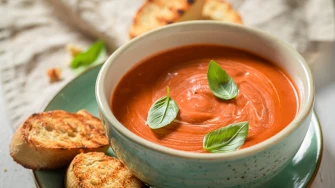 Hrskavi tost sa sirom u kombinaciji s juhom od rajčice klasik je koji osvaja svaki put