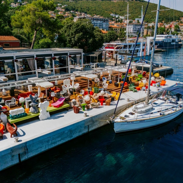 Veliki party u Amore Sea Clubu – Opatija dobila novo moderno okupljalište uz more