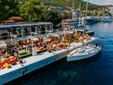 Veliki party u Amore Sea Clubu – Opatija dobila novo moderno okupljalište uz more