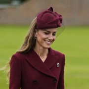 Tko je modno briljirao? Kate vjerna britanskoj klasici, Melania eksperimentirala sa šeširom