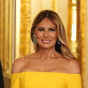 Tijara, čipka i gola ramena: Melania Trump i Kate Middleton zablistale na svečanoj večeri