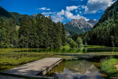 Planšarsko jezero: Alpska oaza u obliku srca idealna je za jesenski vikend izlet