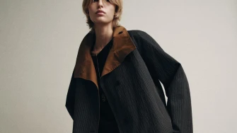 Ovaj Zara baloner je sve što ti treba za stylish jesen, a možeš ga nositi na dva načina