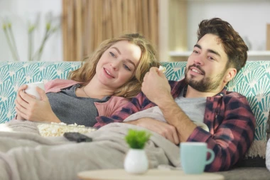 Znanstveno je dokazano: Evo kako filmska večer s partnerom jača vašu vezu