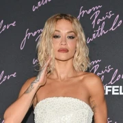 Kendall poput 'bakice', a Helen Mirren zasjenila mlađe kolegice: Zvijezde na pariškom Tjednu mode