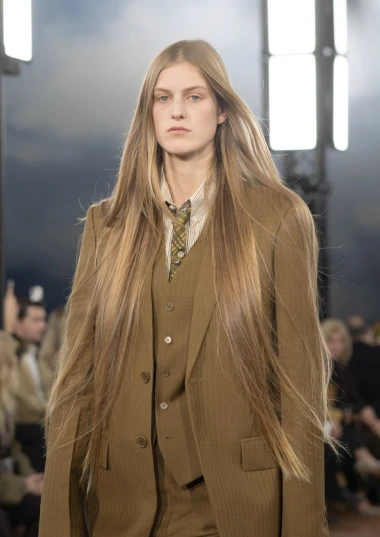 Anti-bob trend se vratio: Duga kosa ponovno osvaja modnu scenu