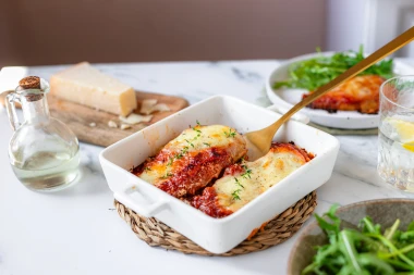 Kad ti se jede domaće, a ne da ti se čistiti: Bečki šnicl i parmigiana gotovi za 20 minuta uz Kotányi Crispy POH