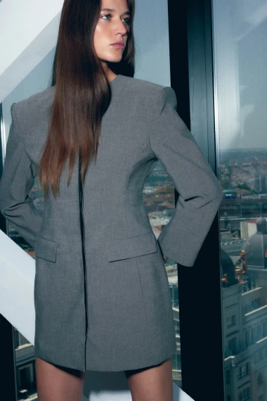 Jesen je donijela povratak chic modnog trenda – haljine u stilu blejzera