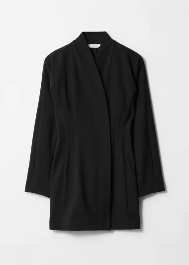 Jesen je donijela povratak chic modnog trenda – haljine u stilu blejzera
