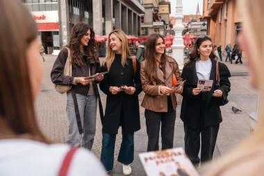 Nina Violić pretvorila Trg bana Jelačića u pozornicu – najavila komediju 'Parazitska posla'