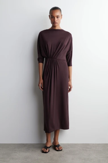 Kako nositi bordo boju ove jeseni - donosimo stylish ideje