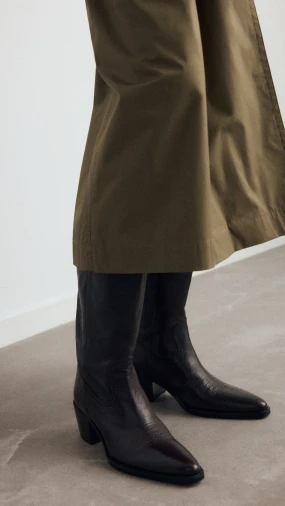 Trendi čizme s potpeticom koje su i elegantne i udobne