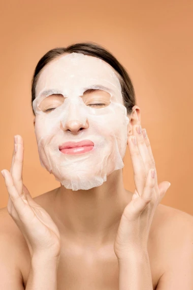 Zvuče genijalno, ali nisu: Beauty trendovi s TikToka koje je bolje preskočiti