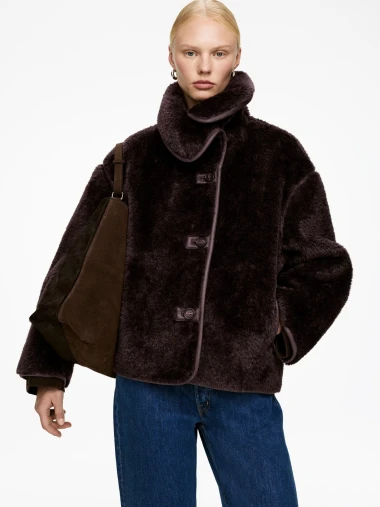 Najslađe i najudobnije: Teddy jakne i kaputi koje želimo u svom ormaru