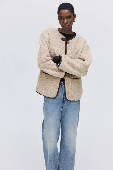 Najslađe i najudobnije: Teddy jakne i kaputi koje želimo u svom ormaru