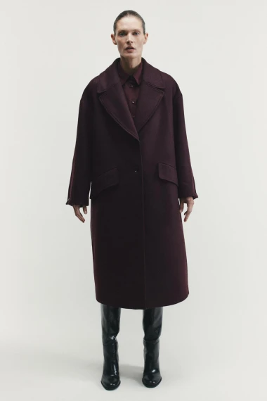 Ove jeseni nosimo bordo: 10 chic kaputa koji osvajaju na prvi pogled