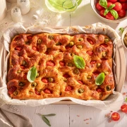 Tri savršena recepta za domaću focacciu – okusi Italije u vašoj kuhinji