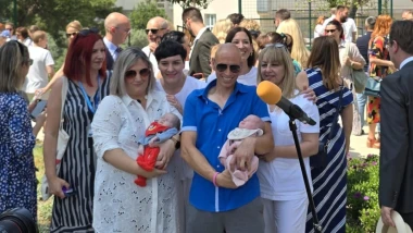 Marina je prošla 3 operacije dojke pa rodila blizance: 'Ako sam morala sve proći da bih njih dobila, isplatilo se'