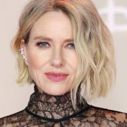 Naomi Watts i Sarah Paulson u izazovnim izdanjima zasjenile Kim Kardashian