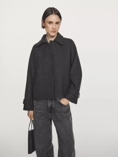 Vječna elegancija sive: Must-have komadi za hladnu sezonu