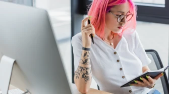 Jer smo tako 'cringe': Navike generacije Z koje milenijalcima 'kidaju' živce