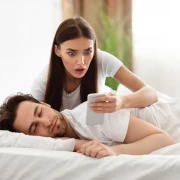 Ljubomorna si? Strah pretvori u povjerenje, a evo kad trebaš potražiti stručnu pomoć