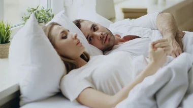 Ti, on i njegova fantazija: 6 suptilnih znakova da tvoj partner u krevetu misli o drugoj