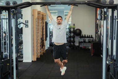 Dnevnik sportaša: Kako živi, jede i uživa zgodni gym trener i nogometaš Karlo