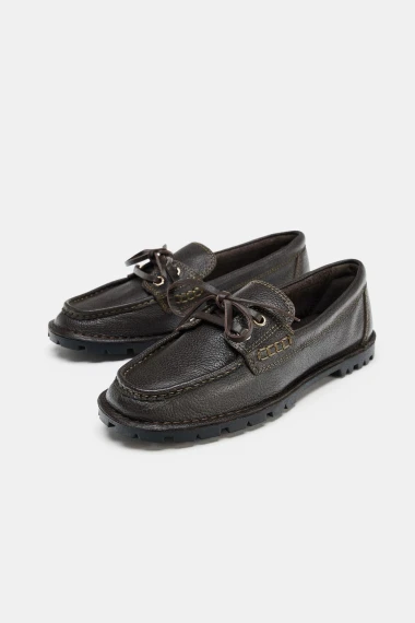 Svestrane i chic: Ove jeseni nosimo mokasinke u smeđim nijansama