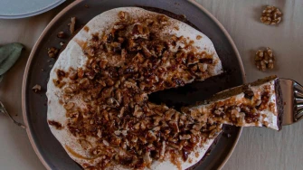 Čarolija s jednim jajetom: Tri neodoljiva jesenska kolača gotova u trenu