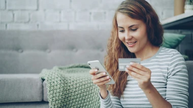 Voliš shopping, ali mrziš račune? 7 znakova da si u toksičnoj vezi s novcem