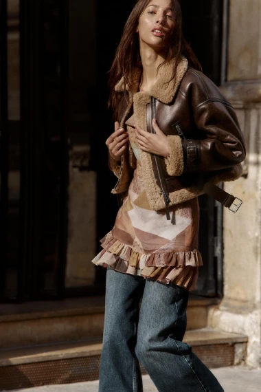 Stylish i cozy: Jakne s umjetnim krznom dominiraju zimskim trendovima