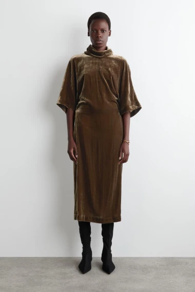 Što odjenuti na zimsko vjenčanje? Najljepše haljine iz high street ponude