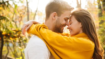 Mjesečni horoskop za studeni: Očekujte novi polet u ljubavnim odnosima, buđenje intuicije i otkrivanje tajni