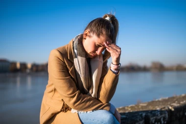 Kad južina 'udari u glavu': Zašto se osjećamo loše i kako je preživjeti