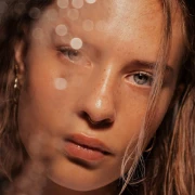 Tajne pravilnog nanošenja seruma za lice koje mijenjaju izgled tvoje kože