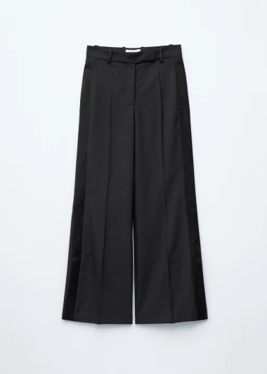 Vunene hlače kao simbol nenametljive elegancije i praktičnosti