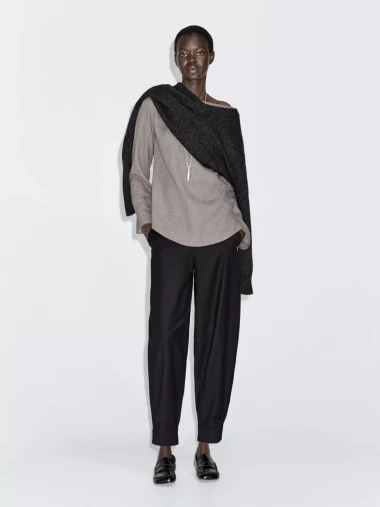 Vunene hlače kao simbol nenametljive elegancije i praktičnosti