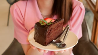 Petra Meštrić za Žena.hr: Zašto ne možeš prestati jesti slatko?