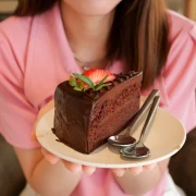 Petra Meštrić za Žena.hr: Zašto ne možeš prestati jesti slatko?