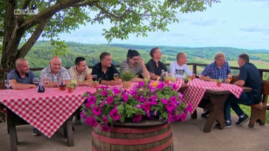 Anita Martinović građanima dijelila licitarska srca, a farmerima će već večeras pisma