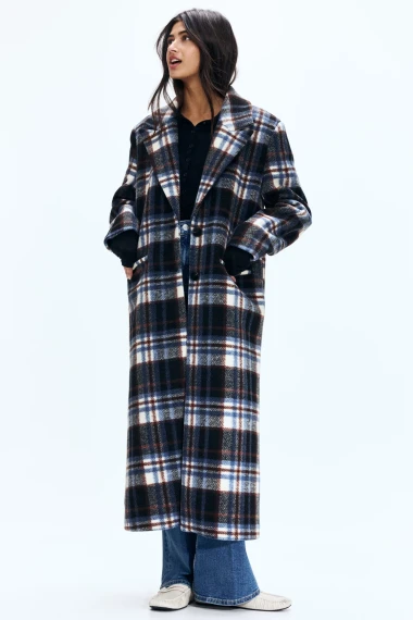 Klasično uz zaokret: Kaputi koji unose vedrinu u zimsku garderobu