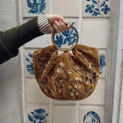 Trendovi za jesen i zimu: Torbe koje ćeš poželjeti u svojoj kolekciji